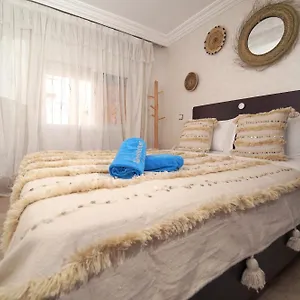 Nocleg ze śniadaniem Waves Hunter Surf House 