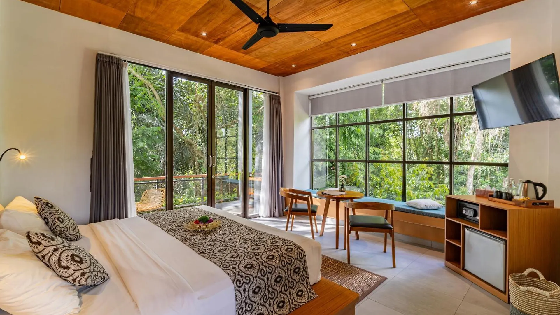 Hotel The Nani Ubud 3*,